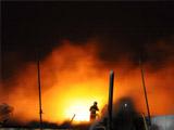 大連新港油庫7·16爆炸現場再次起火